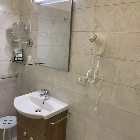 In Centro קרוטונה