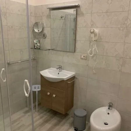 In Centro לינה וארוחת בוקר קרוטונה