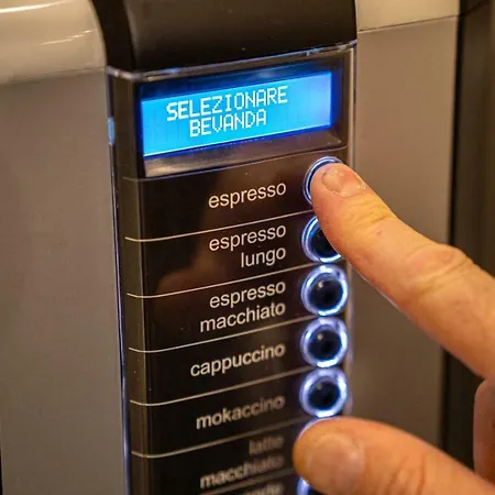 לינה וארוחת בוקר In Centro 4*